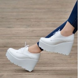 کفش لژدار سفید