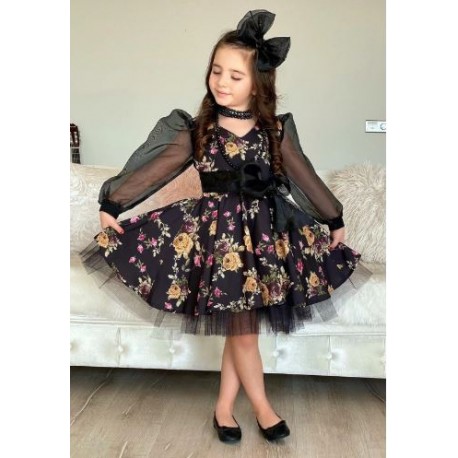 پیراهن دخترانه