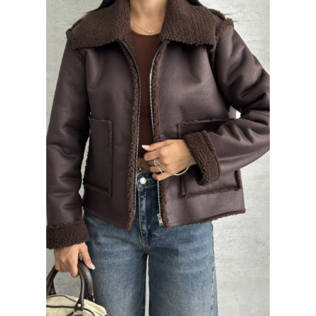 کت چرم زنانه