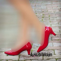 کفش پاشنه بلند زنانه