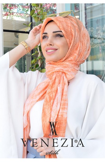 روسری طرحدار زنانه